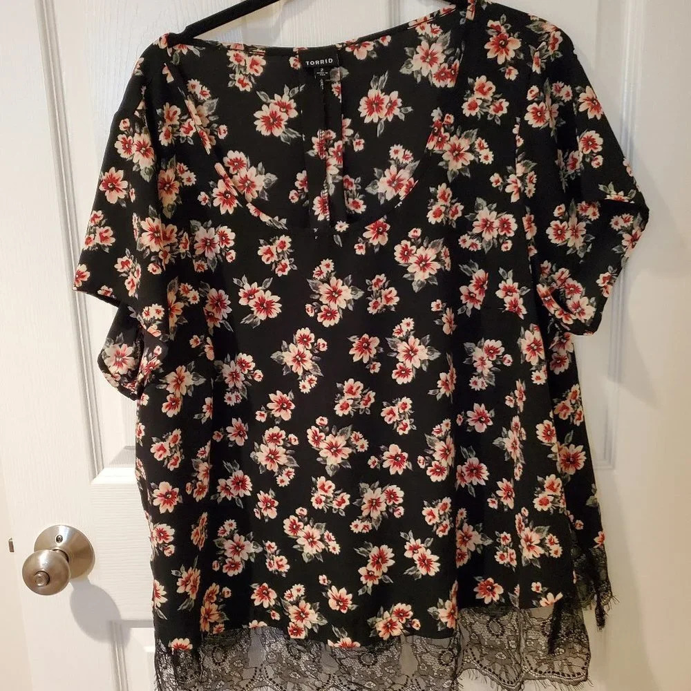 Torrid Black Floral Lace Hem Shirt 2